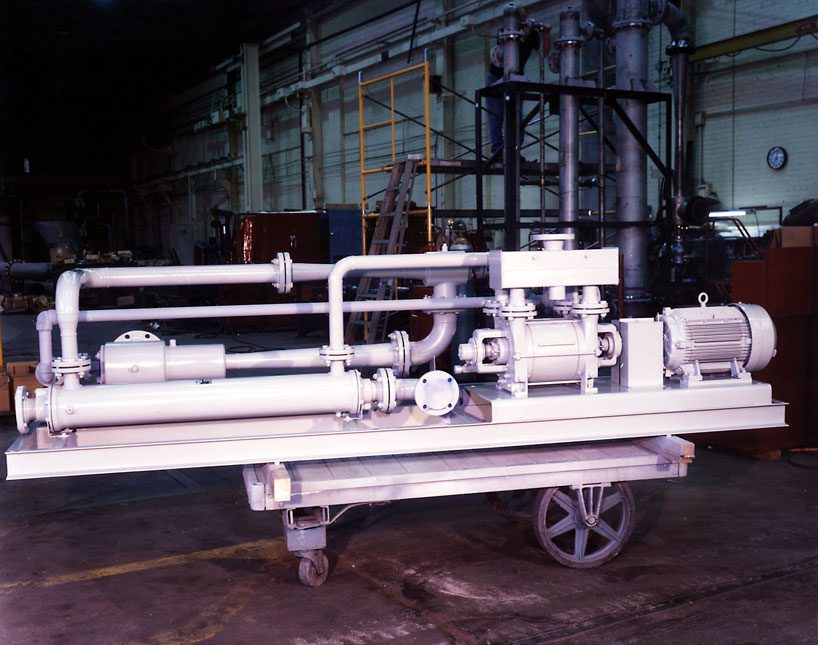 Hybrid Vacuum System consisting of two steam jet stages and one liquid ring pump stage